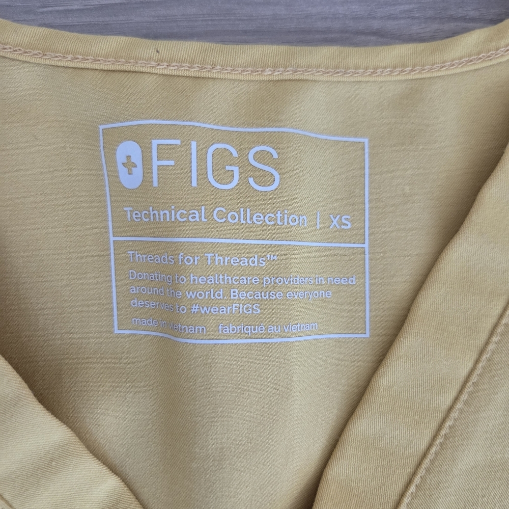 Figs Scrub Set 💛 - Picture 9 of 14